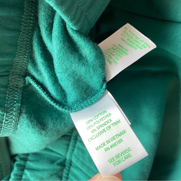 NWT, Lilly Pulitzer 5" Leva Knit Short, Medium. - Picture 7 of 8